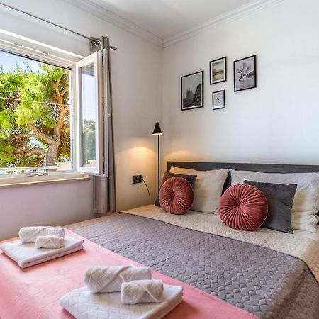 Apartments Klara Молунат Экстерьер фото